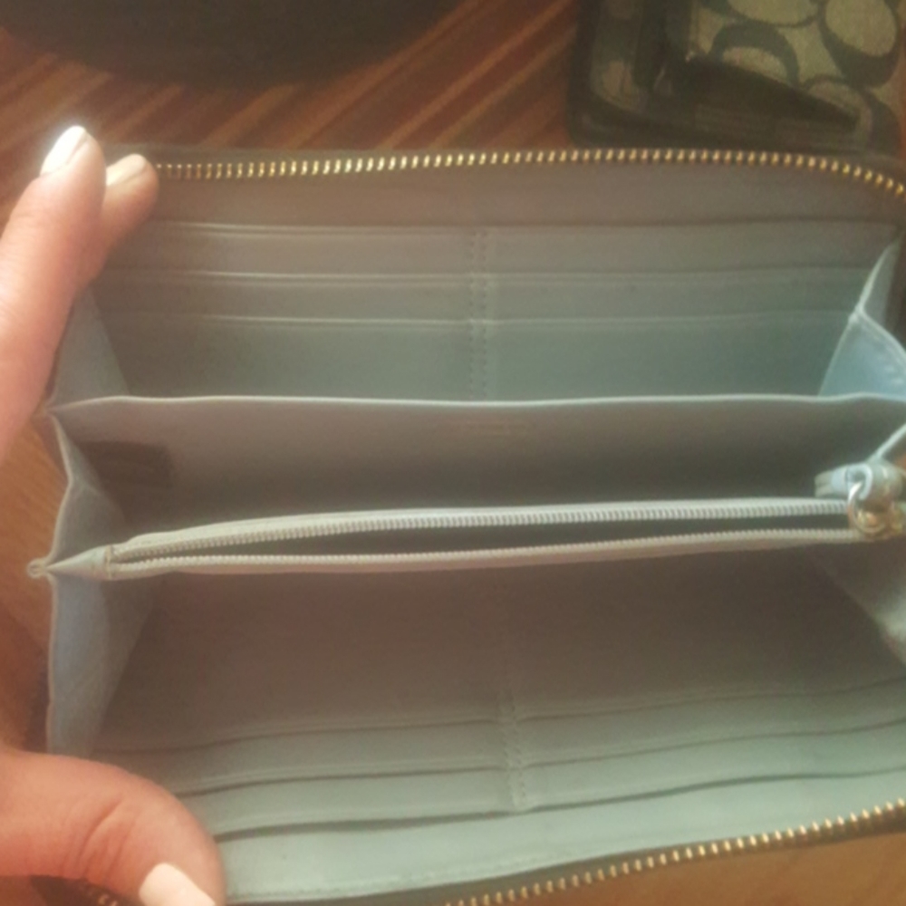 Coach wallet - Picture 2 of 3